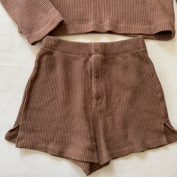 Reformation Waffle Half Zip & Dixon Short Set - Picture 3 of 10